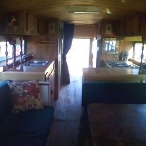 Meet your Posher, Connie